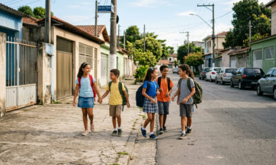 Como era ir para a escola décadas atrás e transformar a caminhada em parte da infância