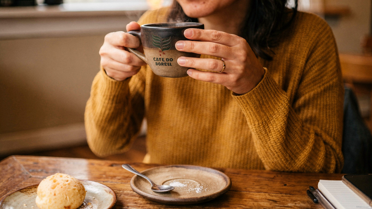 Como usar o café na dieta do jeito certo e no horário que mais ajuda sem atrapalhar seu sono depois