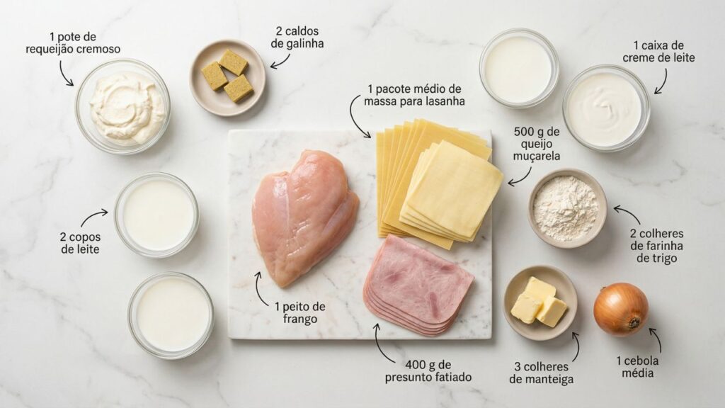 Essa lasanha de frango com queijo fica super cremosa e é perfeita para reunir a família no almoço