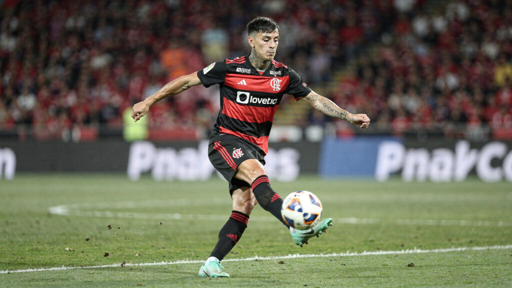 Erick Pulgar desperta interesse de clubes do exterior e pode mudar de equipe ainda em 2026