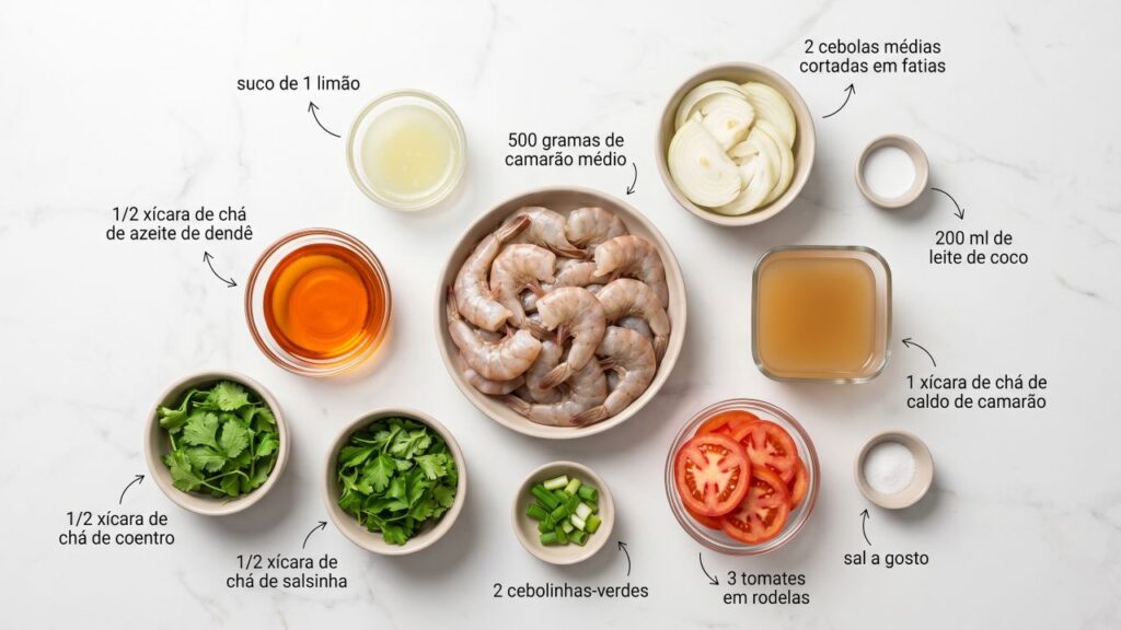 Juntando camarão, leite de coco e coentro, você faz uma moqueca cremosa para servir bem quente