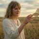 Taylor Swift: “Amar de verdade é ter a coragem de ir embora e deixar a outra pessoa que deseja ser livre partir, não importa o quanto doa.”