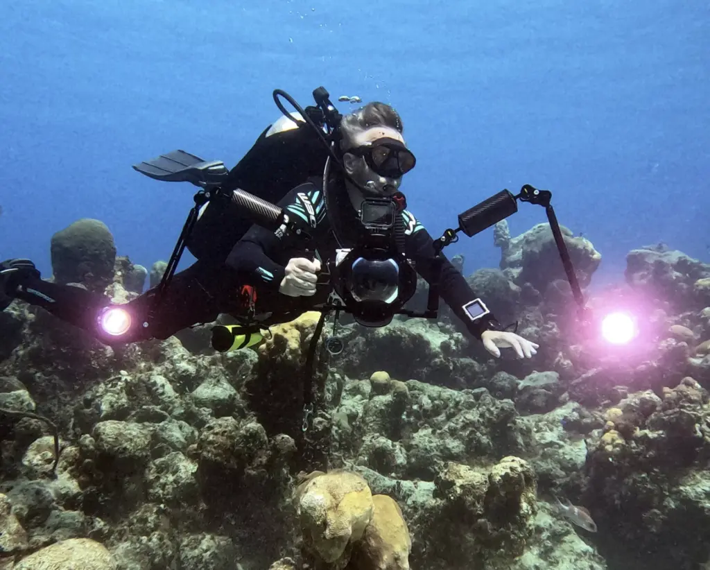 Arqueólogos encontram vestígios reais da era dos Piratas do Caribe nas Bahamas