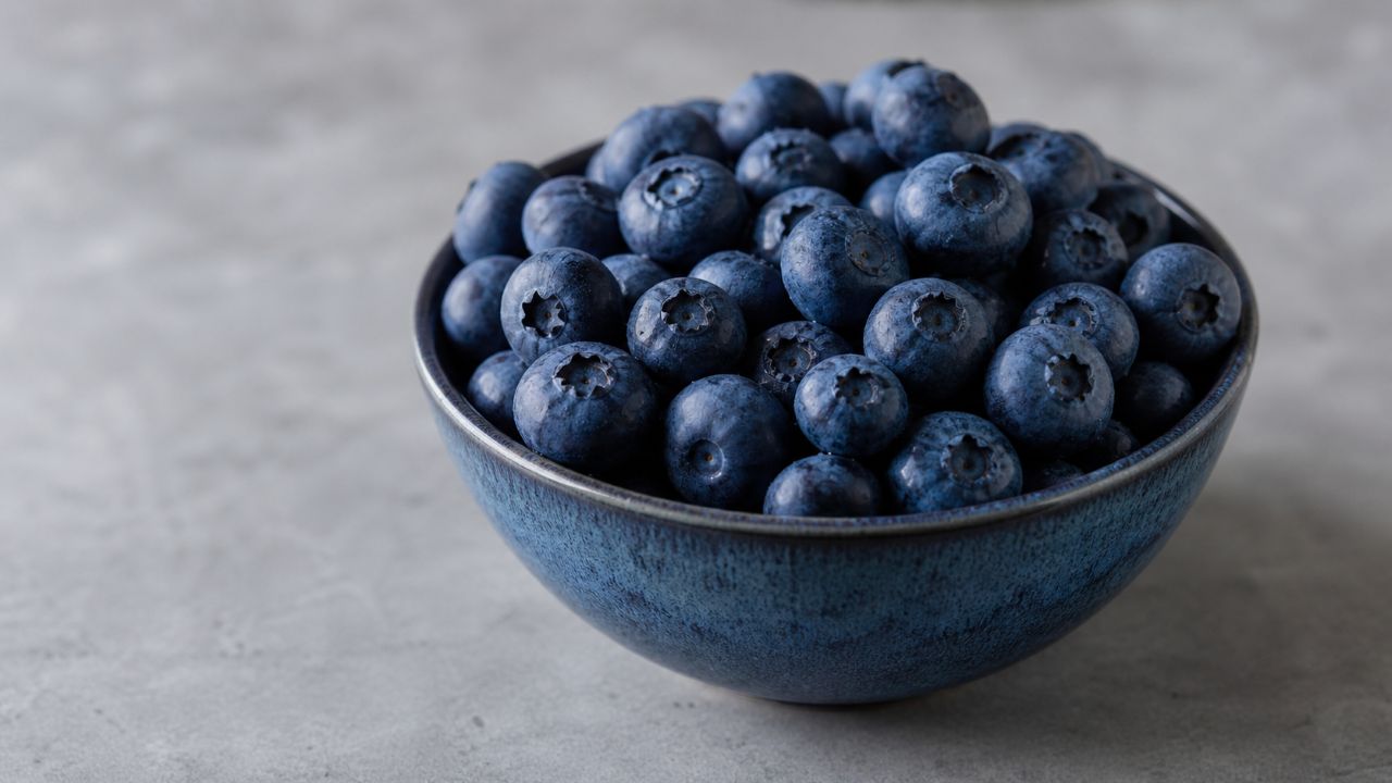 O poder antioxidante dos mirtilos e o que a ciência diz sobre a proteção das células