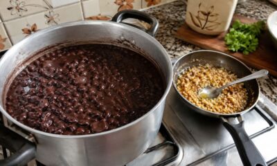 Refogado de alho e cebola deixa o feijão mais aromático e saboroso
