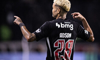 Adson (Foto: Matheus Lima/Vasco)