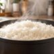 Alguns detalhes simples evitam arroz grudado e queimado no fundo da panela