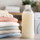 Amaciante caseiro com 3 ingredientes para deixar as roupas cheirosas e economizar na lavanderia
