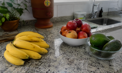 O hábito comum que faz a banana amadurecer depressa e virar desperdício em poucos dias