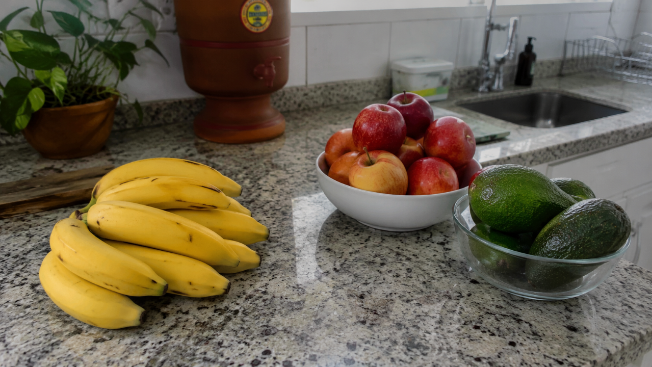 O hábito comum que faz a banana amadurecer depressa e virar desperdício em poucos dias