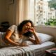 O hábito de acordar 20 minutos mais cedo não muda a casa, mas muda sua forma de viver a manhã