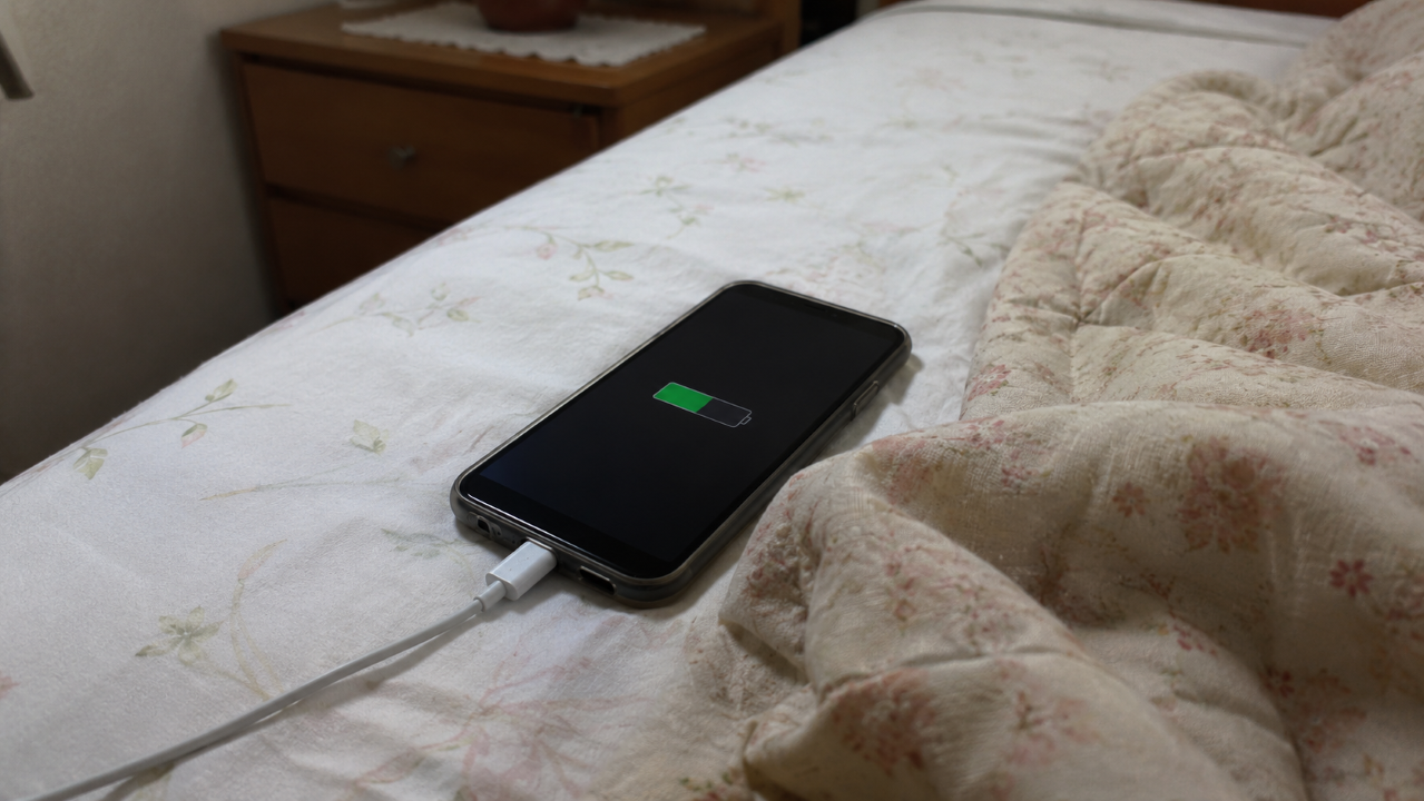 O erro de deixar o celular em qualquer lugar que pode reduzir desempenho e vida útil sem aviso