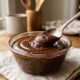 Essa mousse de chocolate fica super cremosa e marcante, perfeita para servir bem gelada