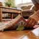 Colocar uma folha de louro debaixo do tapete à noite: para que serve e como a casa fica pela manhã