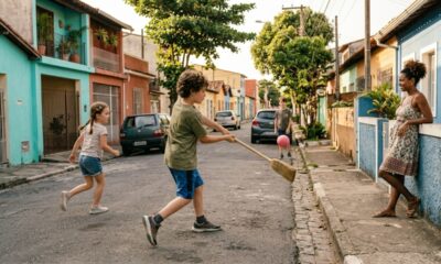 Brincadeiras como mãe da rua e taco reuniam crianças de todas as idades na infância