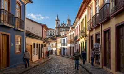 A cidade dos diamantes, a 1.280 m de altitude, impressiona pelo frio intenso e por seu patrimônio que transforma o destino em um museu vivo