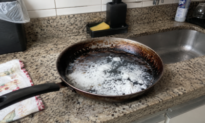 Adeus crosta grudada: a mistura simples que ajuda a soltar gordura antiga da frigideira