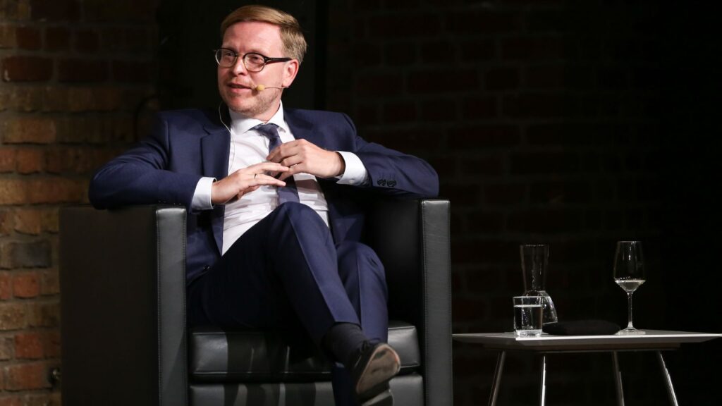 Markus Gabriel afirma que a inteligência natural possui aspectos fora do alcance da IA