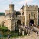 Castelo medieval reconstruído após séculos volta a receber turistas na Polônia