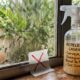 Experimente misturar 'essa água' com cerveja que sobrou e borrifar nas telas das janelas"... Pode ser usado como um repelente natural de mosquitos