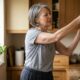 Perda muscular durante a menopausa: causas, sintomas e como preveni-la, segundo um especialista