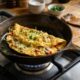 Omelete murcho nunca mais: o ingrediente simples que ajuda a manter volume e textura macia