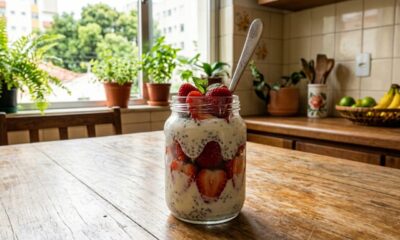 Morango com chia pode ser um lanche simples para quem busca mais saciedade no dia a dia