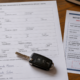 Vendeu o carro e esqueceu o Detran? O erro que pode fazer multas chegarem no seu nome