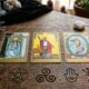 3 cartas do tarot que indicam proteção antes de decisões importantes e mudanças delicadas