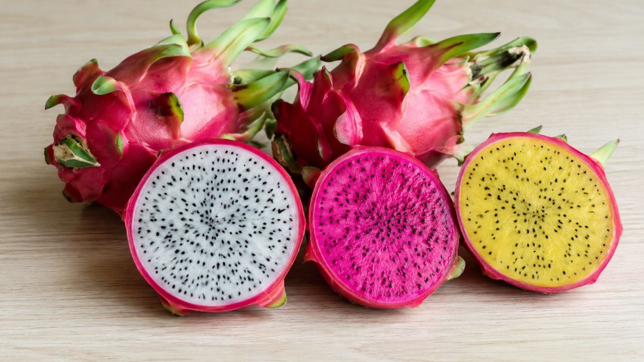 A fruta-do-dragão chama atenção pela cor e virou destaque em lanches leves