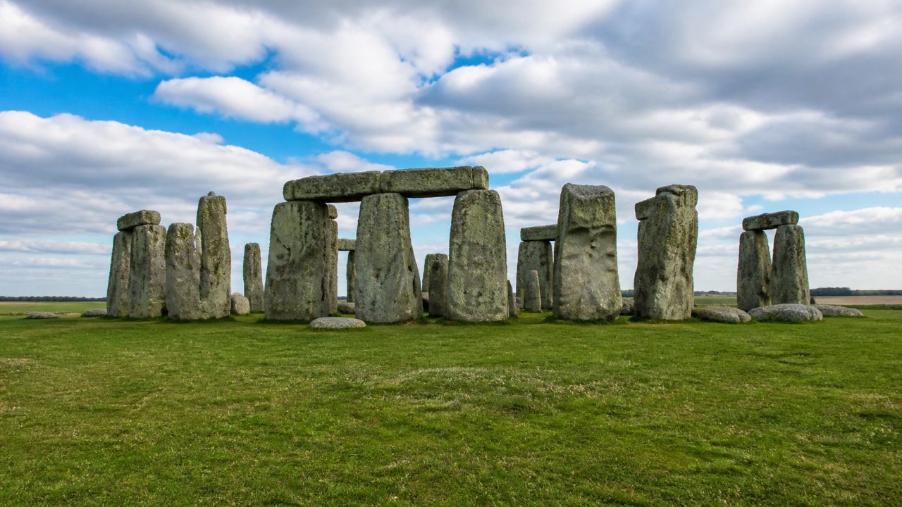 O mistério de Stonehenge: como pedras de 25 toneladas foram transportadas há 5 mil anos