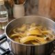 Cozinhar cascas de banana com vinagre: para que serve e como usar