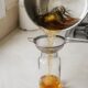 Cozinhar caroço de abacate com alecrim e vinagre: para que serve e como fazer