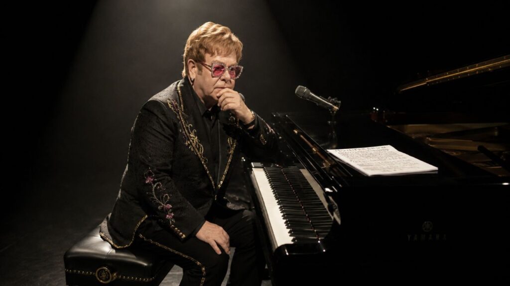 Citação de Elton John: "Você pode trabalhar o quanto quiser, mas há momentos em que tudo se resume a um palpite."