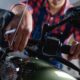 Como ajustar o freio da moto sem mecânico e evitar sustos no trânsito