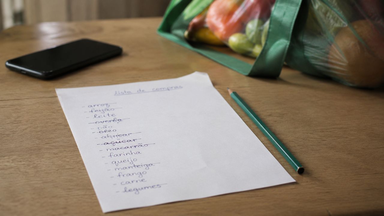 Segundo a psicologia, as pessoas que anotam sua lista de compras no papel em vez de no celular geralmente possuem essa característica de personalidade