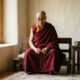 Dalai Lama: "O silêncio não é vazio — é a resposta mais poderosa que existe para quem não merece explicação"