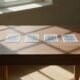 Essas cartas do tarot indicam proteção, estabilidade e caminhos mais seguros surgindo