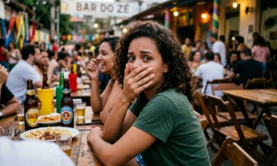 Não é timidez nem vaidade: a psicologia revelou o que realmente significa quando uma pessoa evita tirar fotografias