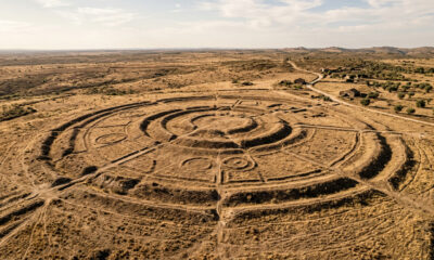Arqueólogos desenterraram uma megaestrutura de 6.200 anos. Seu propósito ainda é um mistério