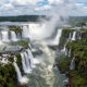 275 quedas, 2.780 metros e uma palavra em tupi-guarani que cumpre tudo que promete e já recebeu 1,9 milhão de visitantes de 190 países