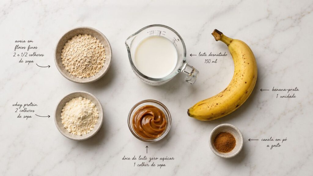 Troque o açúcar por banana e faça um mingau de aveia em apenas 5 minutos