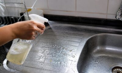 Junte água quente com vinagre e detergente: para que serve e quando fazer