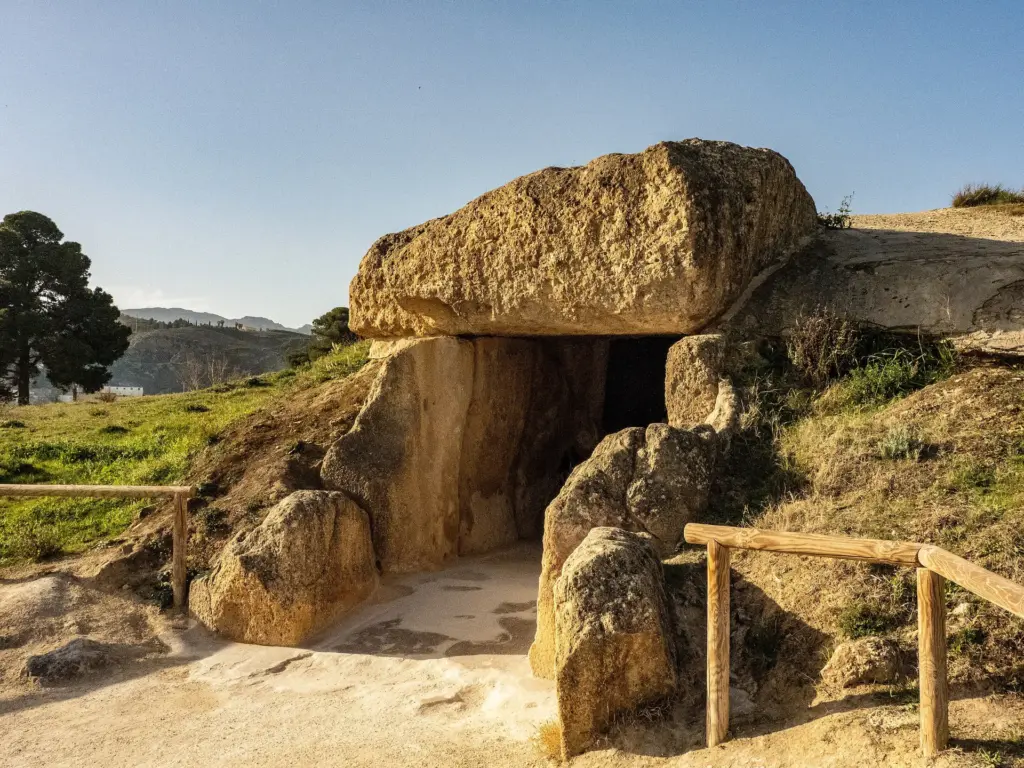 Estudo revela novos segredos de uma famosa tumba e destaca a diversidade histórica do sul da Europa