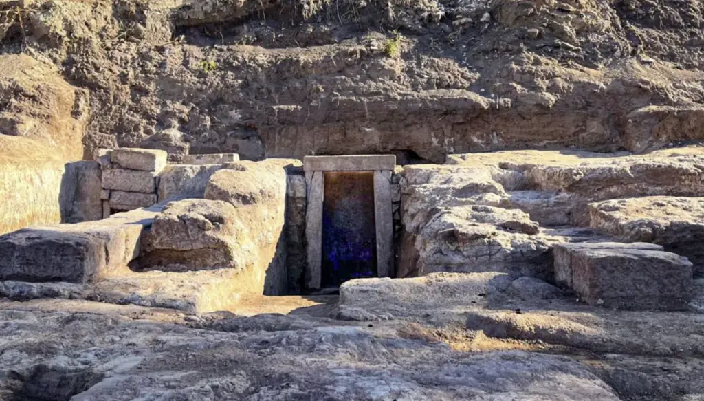 Santuário de Hércules e túmulos da República Romana são descobertos nos arredores de Roma