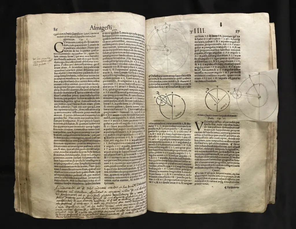Livro raro com anotações de Galileu é descoberto em biblioteca de Florença