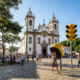 Fundada em 1610, a cidade dos exageros surpreende com monumentos gigantes e formações rochosas milenares