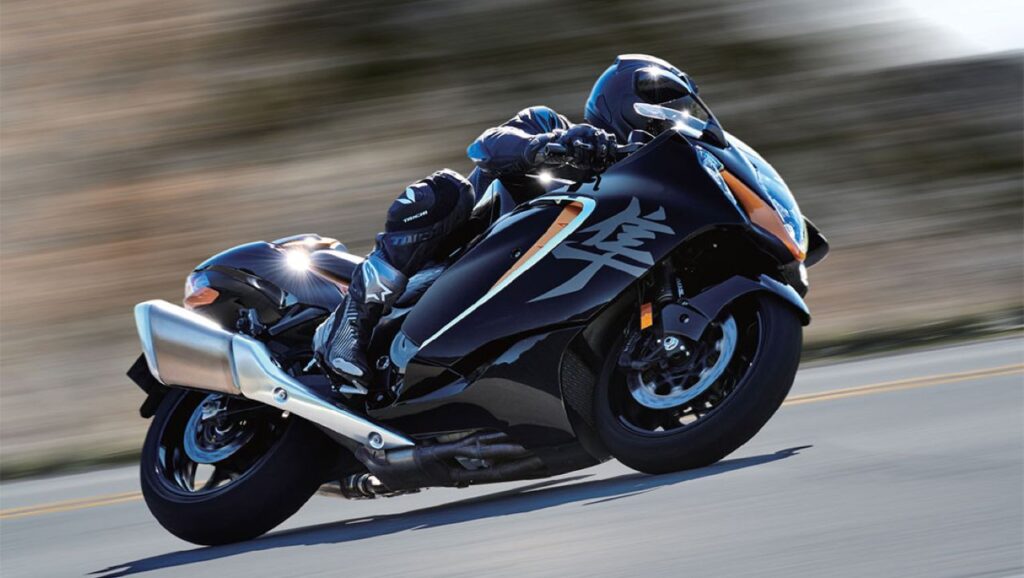 5 maiores erros que impedem todo motociclista iniciante de desenvolver confiança, controle da moto e uma condução mais segura no trânsito