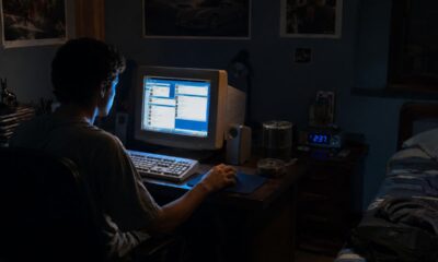 A madrugada no computador marcou amizades, paqueras e descobertas de uma geração