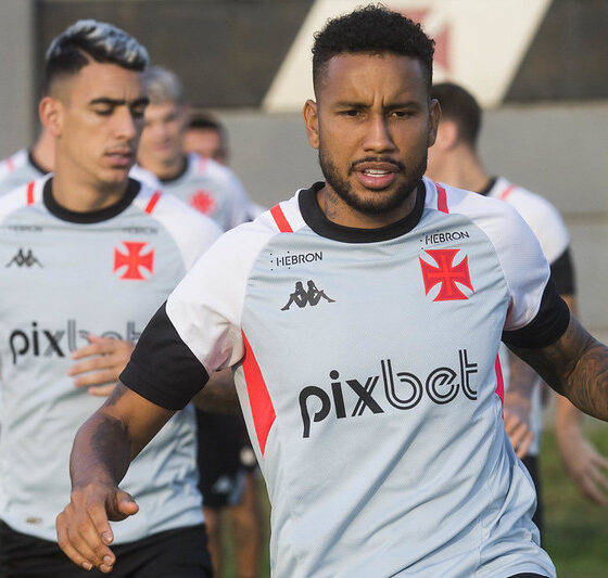 Jair. Treino do Vasco no CT Moacyr Barbosa em 04 de maio de 2023 (Foto: Daniel Ramalho/VASCO)